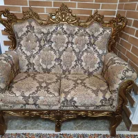 مبل ۷ نفره وغذا خوری ۴ نفره با ساعت ایستاده