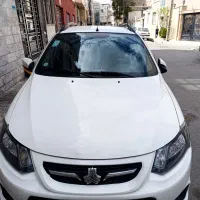 ماشین با راننده کوییک