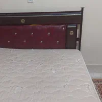 تخت فلزی