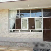 درب پنجره آلومینیومی در حد نو
