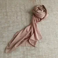 شال ابریشم رنگ نسکافه‌ای