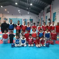آکادمی تکواندو اسحقی از علاقمندان ثبتنام میکند