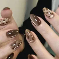 کاشت ناخن و کراتین مو با ده درصدتخفیف