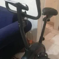 دوچرخه ثابت ورزشی