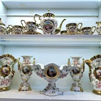 ظروف چینی پذیرایی گلبرجسته طلاکوب لیلی مجنون