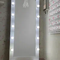 آینه قدی چراغ دار