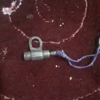 ساعت رومیزی قدیمی همراه با قفل قدیمی