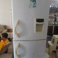 یخچال فریزر درحد نو فردش فوری