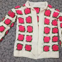 ژاکت کاملاً دست بافت مناسب پاییز و زمستان