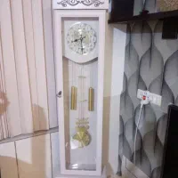 ساعت دیواری در حد نو