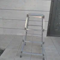 چهارپایه فلزی سبک