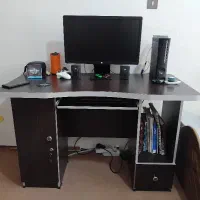 میز کامپیوتر و تحریر سالم