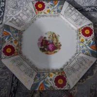 بشقاب دیوار کوب