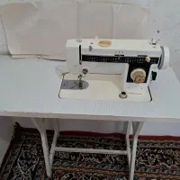 چرخ خیاطی ژانویه با میز سالم