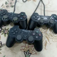 یک عددپلستیشن 2نونو داری سه دسته و12تا سی دی
