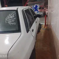 یک دستگاه خودرو پراید مدل ۸۱