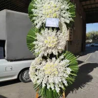 تاج گل درباری تبریک و ختمی در بازار گل امام رضا