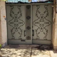 در حیاط خیلی سنگین زیر قیمت