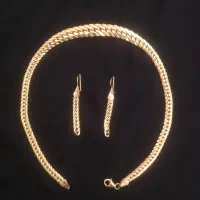 گردنبند و گوشواره طلا