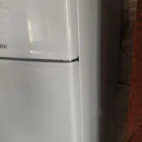 یخچال دو در کاملا تمیز و کاملا سالم در حد نوو