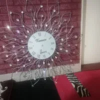 ساعت دیواری. شیشه بوفه