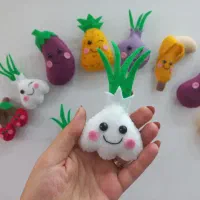 عروسک آهنربای نمدی