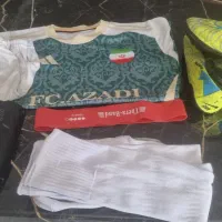 یک دست تجهیزات فوتبالی درحد نو