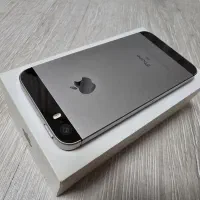 آیفون SE 64GB ، فوق‌العاده تمیز و باتری ۱۰۰٪