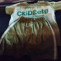 یک تیشرت شلوار نو 550