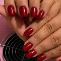کاشت ناخن با قیمت ویژه و مواد باکیفیت