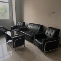 مبل نیم ست اداری چرم و آینه قدی