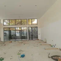 همکار برای شیشه بری ونصب پنجره