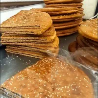 نان خرمایی و قندی و کلوچه فومن به صورت عمده