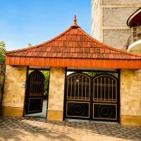 رهن باغچه آپارتمان شهرکی / ۳ خواب