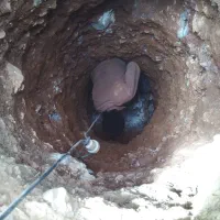 حفره چاه فاضلاب و آب وکانال تخریب