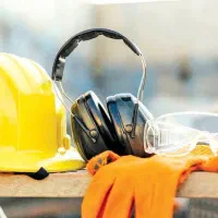 نیازمند نیروی کار خانم