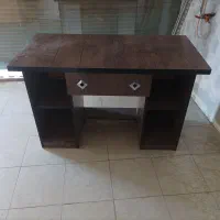 میز کار کامپیوتر  در حد نو بدون خط و خش