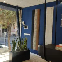 کاغذ دیواری، کفپوش و پارکت با قیمت مناسب