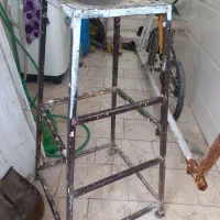 چهارپایه آهنی