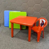 میز صندلی و قفسه کتابخونه کودک