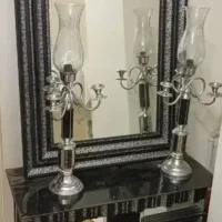 آیینه و کنسول و شمعدان