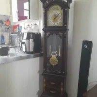 یک ساعت ایستاده ب فروش میرسد