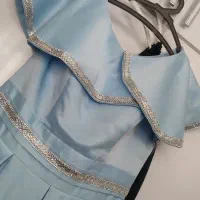 تعدادی لباس مجلسی در حد نو