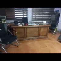 میز مدیریت و کنار میزی