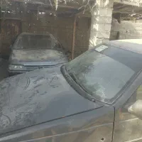 دو خودرو پژو 405
