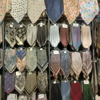 استخدام فروشنده خانم