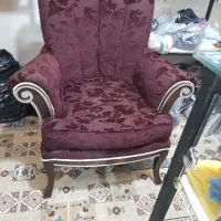 یک عدد مبل یه نفره راحتی