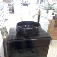 روشویی و آینه