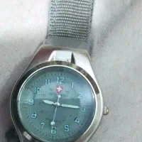 ساعت قدیمی و اصلی swiss army
