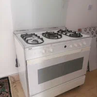 یک عدد اجاق گاز فر مارک سینجر